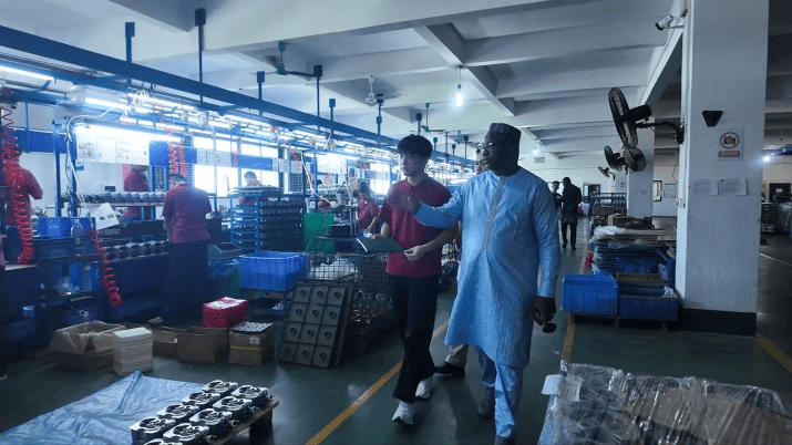 motorcycle-assembly-line-factory-tour